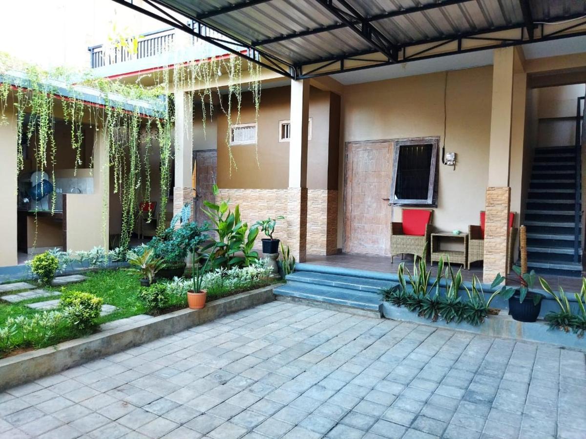 Lidah Lokal Guest House Singaraja Bagian luar foto