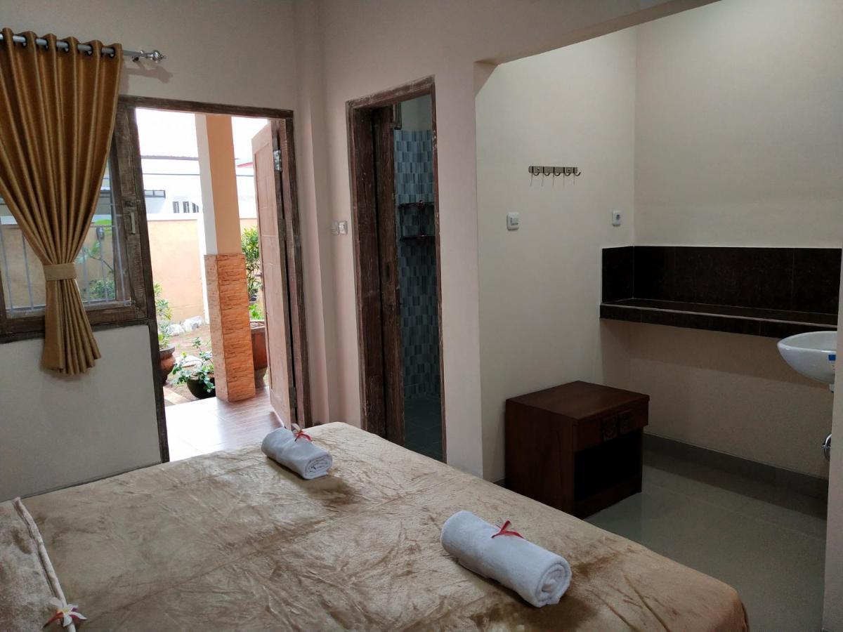Lidah Lokal Guest House Singaraja Bagian luar foto