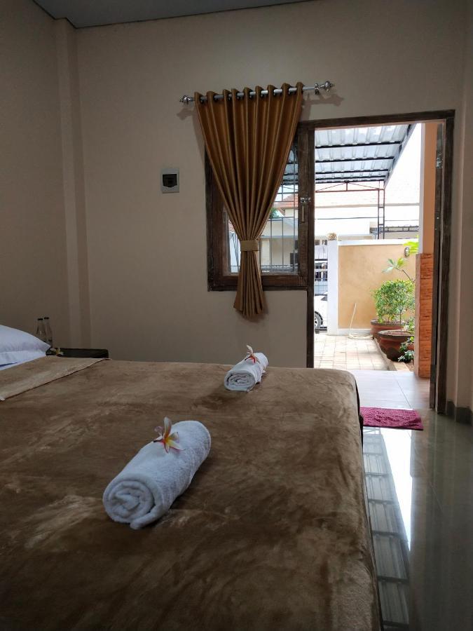 Lidah Lokal Guest House Singaraja Bagian luar foto